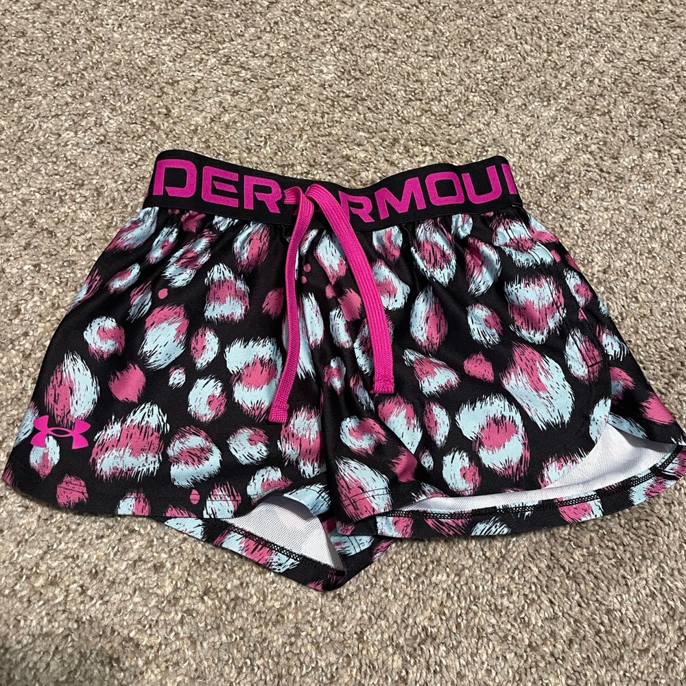 Under armour girls shorts, size small. Non smoking house.